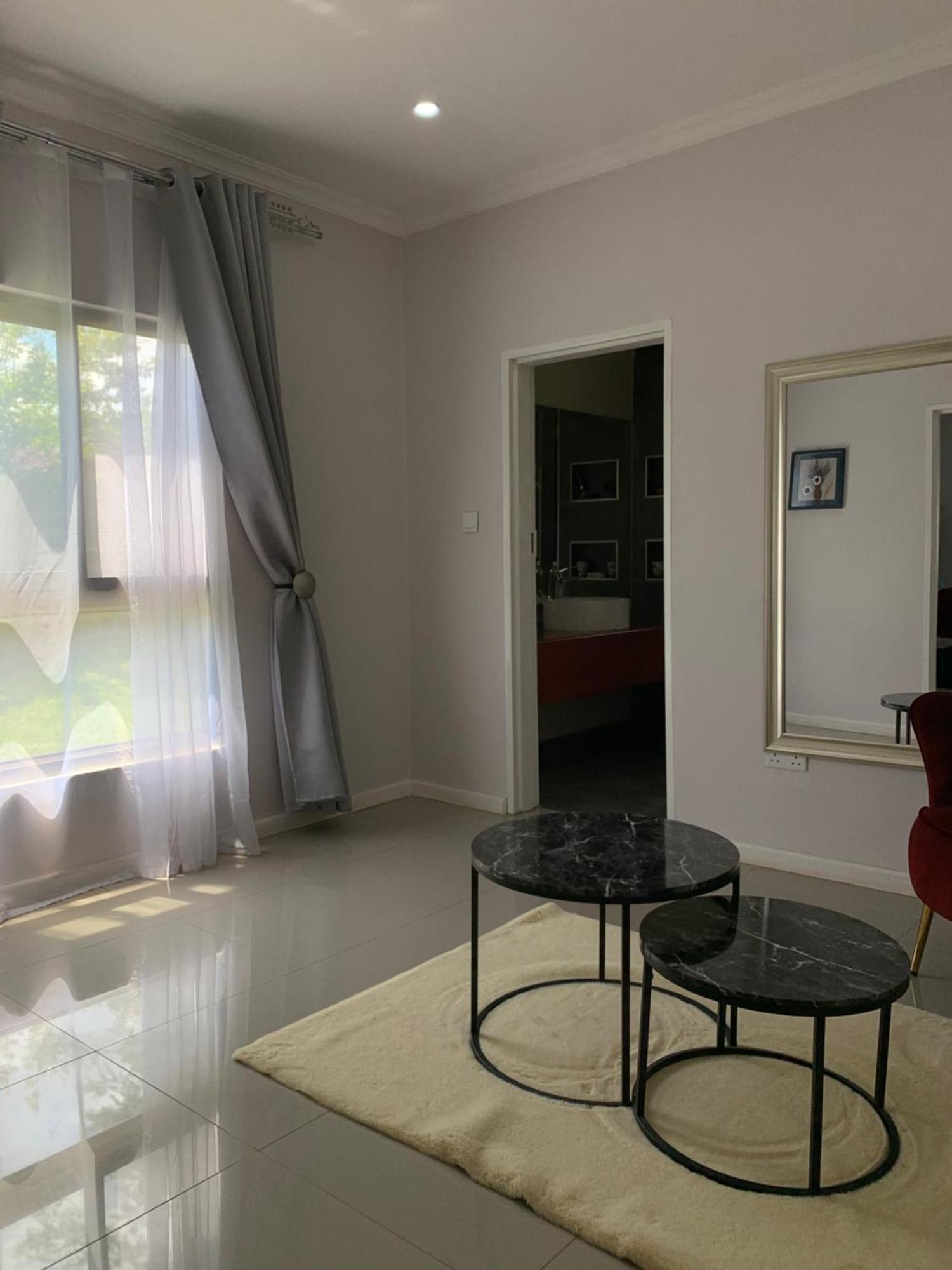 Summerfields & Gardens Lodge Kitwe エクステリア 写真